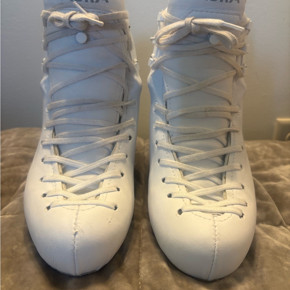 Aura White Women's Custom Figure Skates  With Custom Insoles